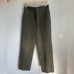 Vintage 1950’s men’s work pants in olive khaki. 31 x 28